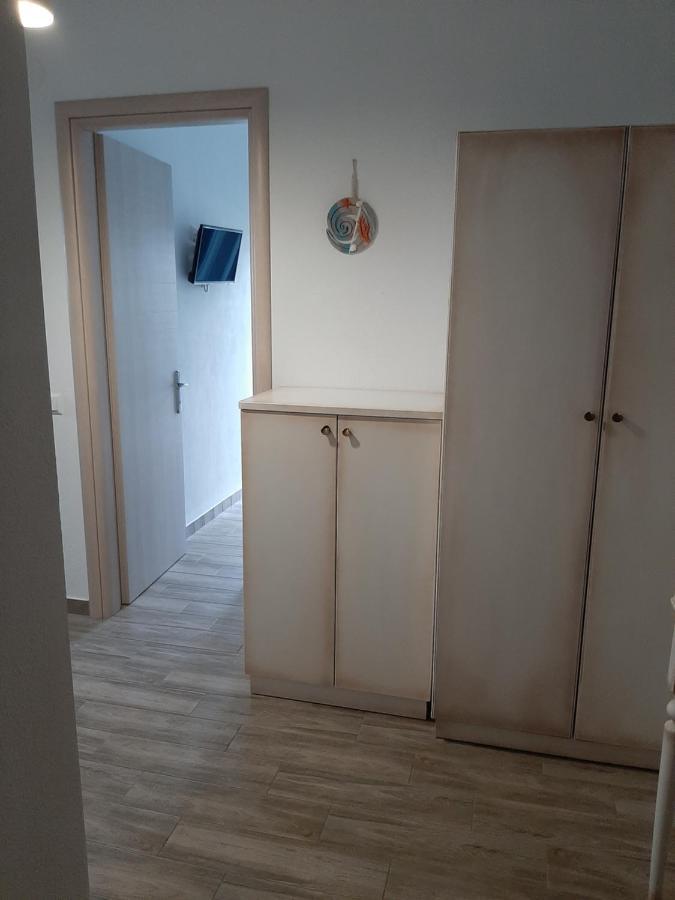 U Jacka Apartment Neoi Poroi Exterior photo